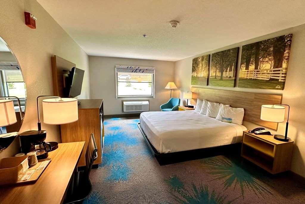 Days Inn & Suites By Wyndham Wynne Cameră foto